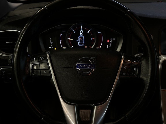 Volvo V60 17 of 27