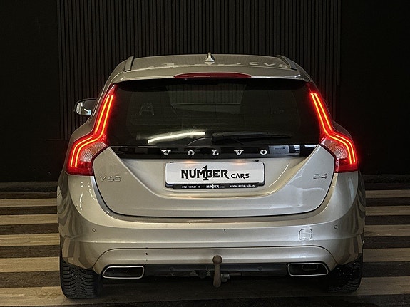 Volvo V60 8 of 27