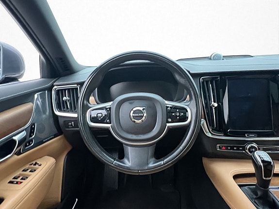 Volvo V90 13 of 30