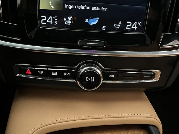 Volvo V90 27 of 30