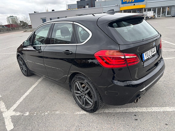 BMW 225xe 11 of 11