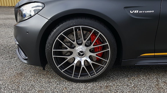 Mercedes-Benz C63 28 of 28
