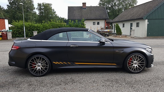 Mercedes-Benz C63 8 of 28