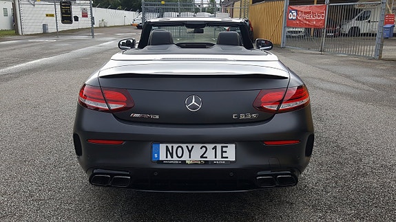 Mercedes-Benz C63 11 of 28
