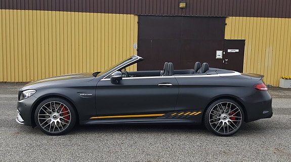 Mercedes-Benz C63 3 of 5