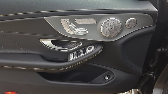 Mercedes-Benz C63 19 of 28