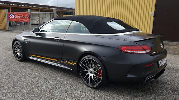 Mercedes-Benz C63 7 of 28