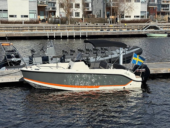 Uttern S53 115hk, premium Edition, 61tim, 1äg, nyservad -21