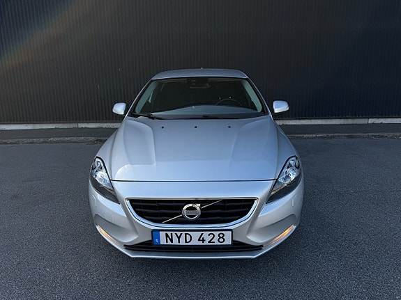 Volvo V40 7 of 10