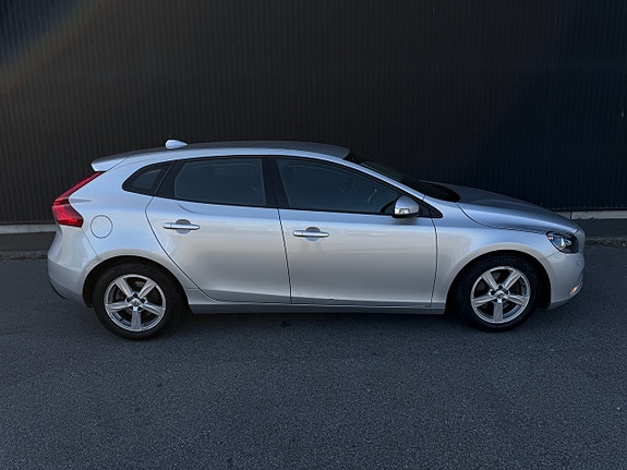 Volvo V40 6 of 10