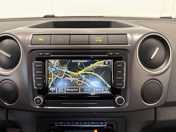 Volkswagen Amarok 19 of 22