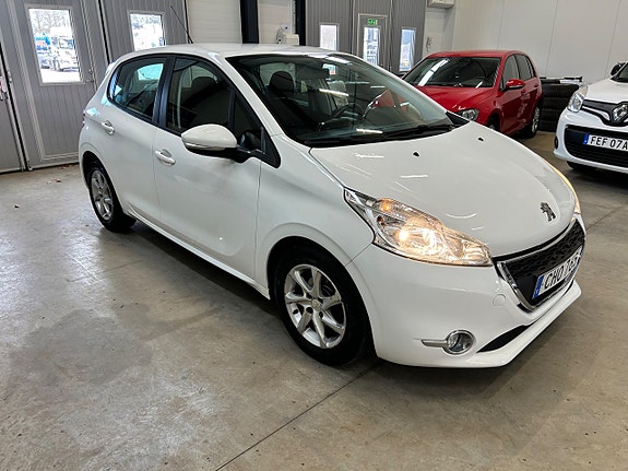 Peugeot 208 5 of 5