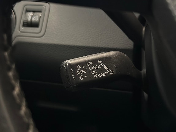 Volkswagen Passat 17 of 23