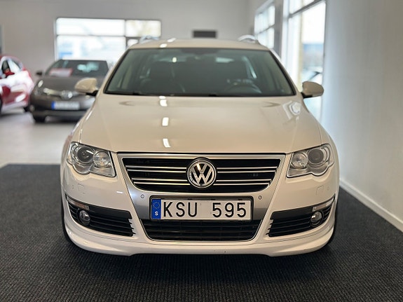 Volkswagen Passat 2 of 5