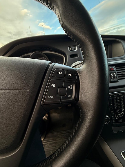 Volvo V40 9 of 9