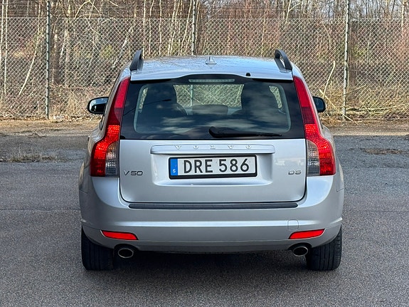 Volvo V50 6 of 11