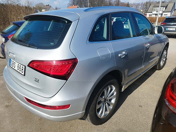 Audi Q5 2 of 3