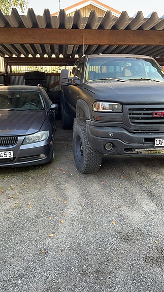 GMC Sierra 2 of 5