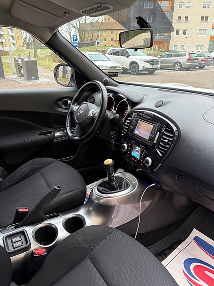 Nissan Juke 2 of 5