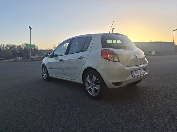 Renault Clio 3 of 5