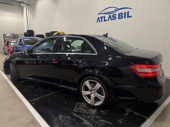 Mercedes-Benz E250 3 of 5