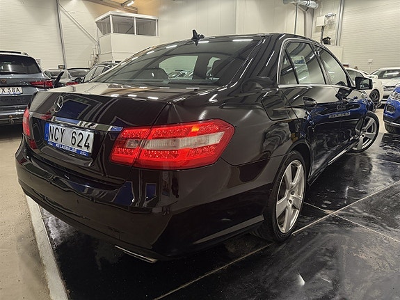Mercedes-Benz E250 5 of 5