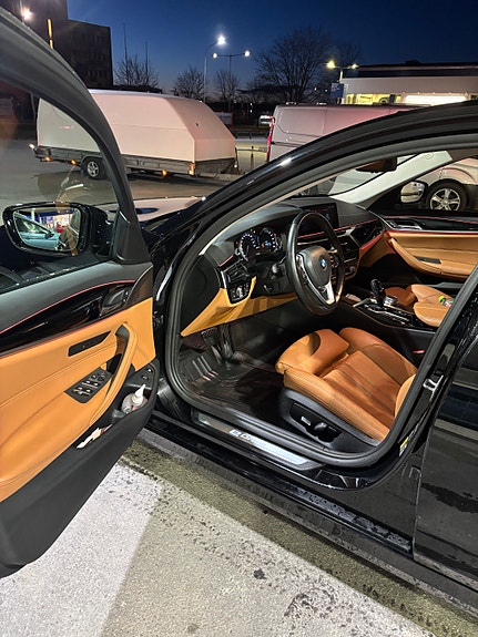 BMW 530e 6 of 15