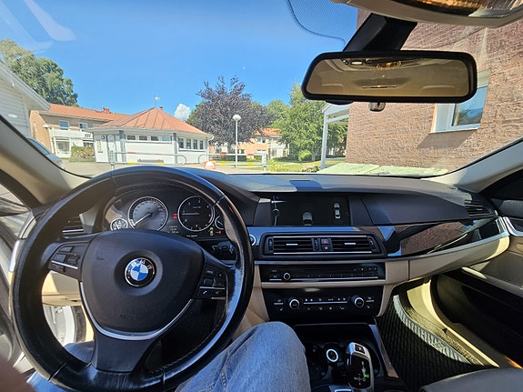 BMW 520d 4 of 8