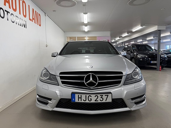 Mercedes-Benz C220 3 of 27