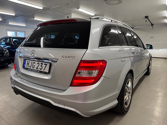 Mercedes-Benz C220 15 of 27
