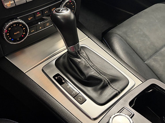 Mercedes-Benz C220 23 of 27