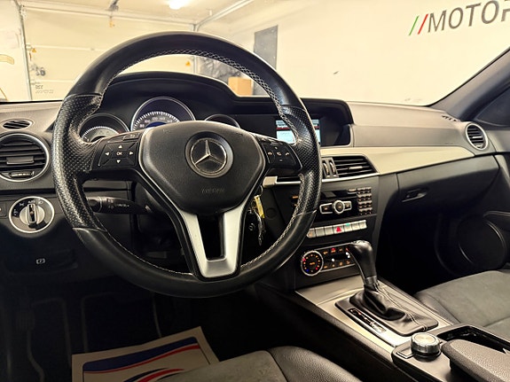 Mercedes-Benz C220 9 of 27