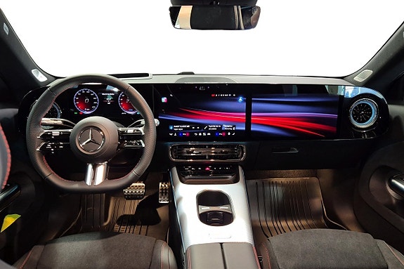 Mercedes-Benz CLA350 8 of 11