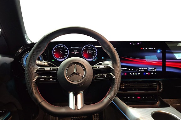 Mercedes-Benz CLA350 7 of 11
