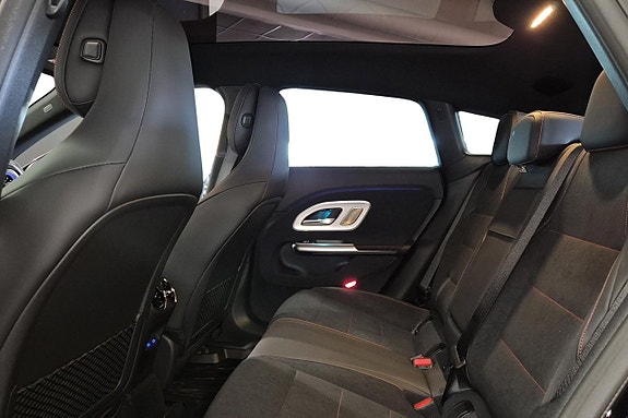 Mercedes-Benz CLA350 10 of 11
