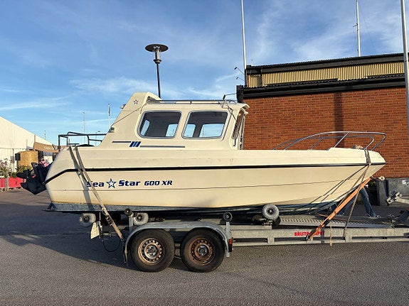 Köp och sälj din båt av oss på Södertörns Marina redan idag!