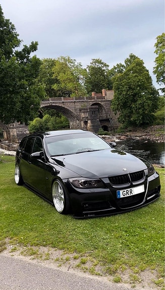 BMW 320d 5 of 7