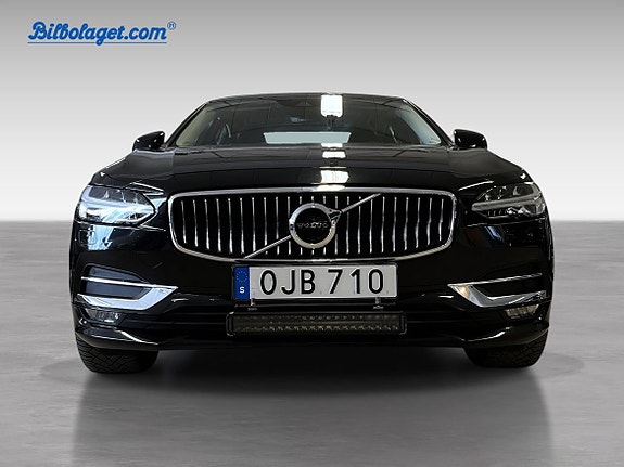 Volvo S90 2 of 5