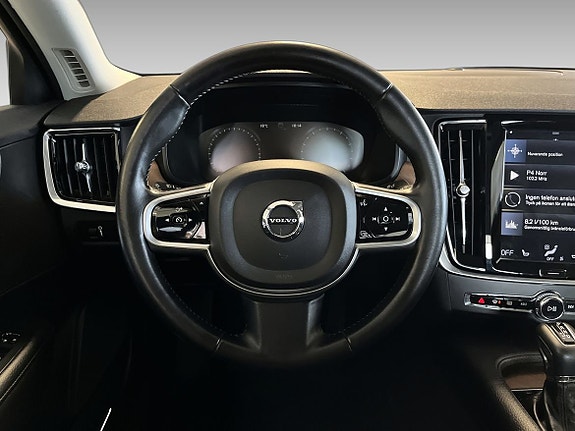 Volvo S90 14 of 19