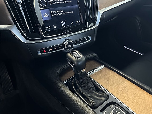 Volvo S90 18 of 19