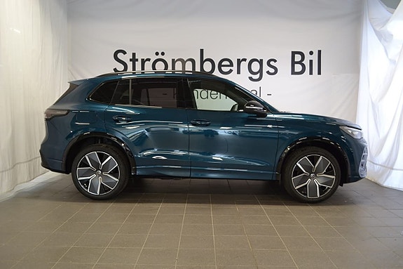 Volkswagen Tiguan 2 of 13