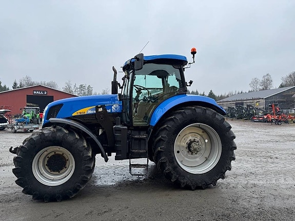 New Holland T 7030 2 of 15