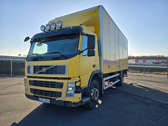 Volvo FM 300 4x2 skåp