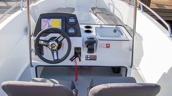 AMT 190 R fabriksny Yamaha F115 LB. -26 3 of 5