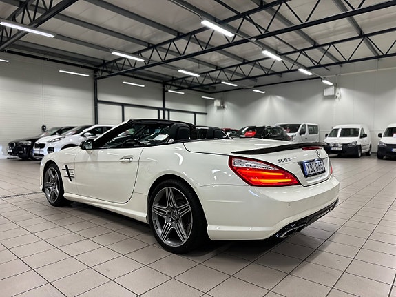 Mercedes-Benz SL63 12 of 26