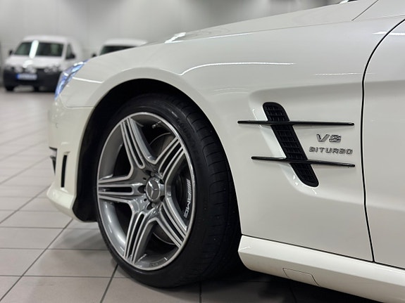 Mercedes-Benz SL63 5 of 5
