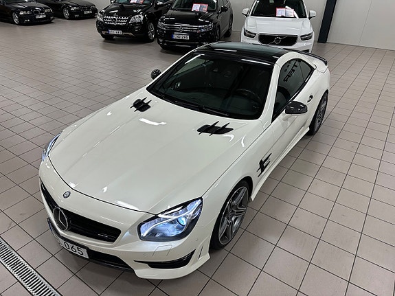 Mercedes-Benz SL63 14 of 26