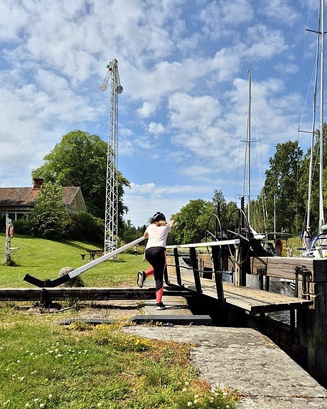 Hyr elbåt på Göta Kanal – Upplev Sveriges vackraste vatten! 9 of 12
