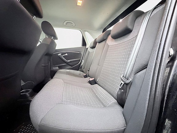Volkswagen Polo 13 of 22