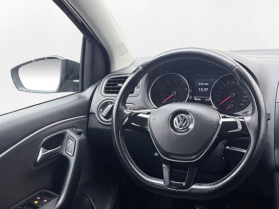 Volkswagen Polo 15 of 22